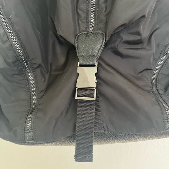 Fabletics Row black backpack - Picture 4 of 9